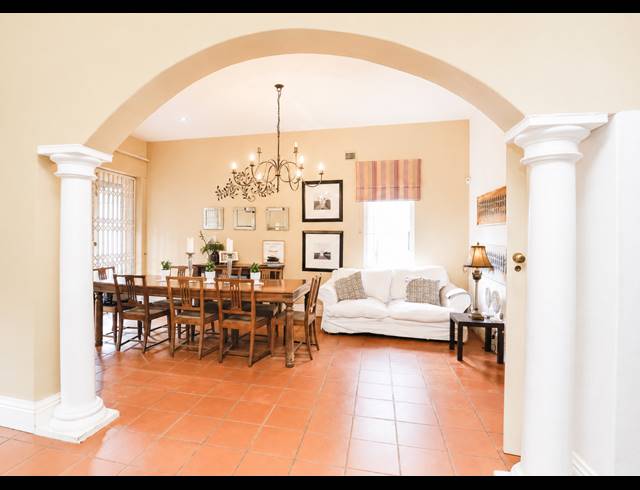 4 BEDROOM FREEHOLD FOR SALE IN ESSENWOOD